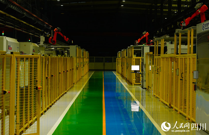 ����һ���Ź���������ܼӹ���е��ҹһֱ����ת�������������������� ������